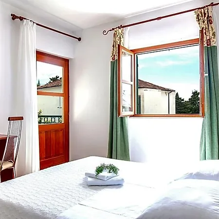 Hotel Charming With Spacious And Private Swimming Pool In The Lavender Island Of Hvar