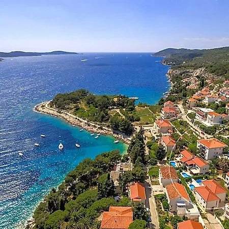 Hotel Charming With Spacious And Private Swimming Pool In The Lavender Island Of Hvar
